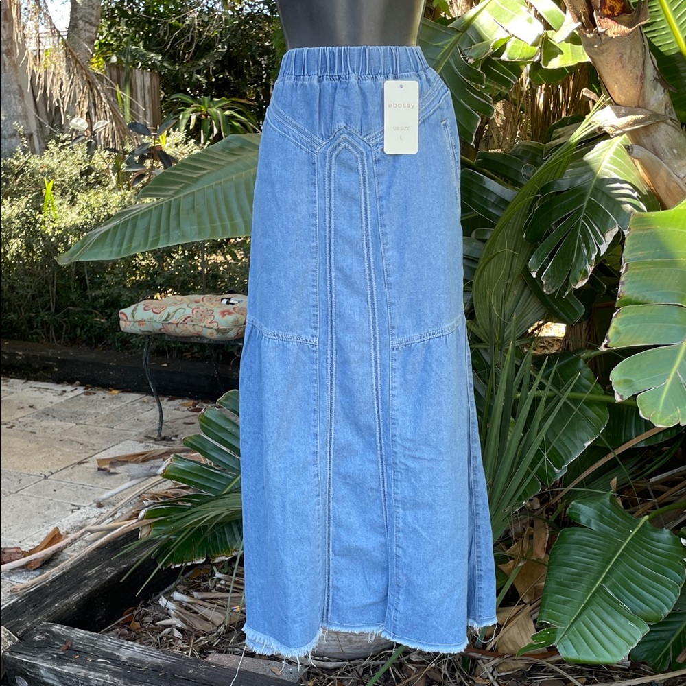 denim maxi skirt with raised seam detailing